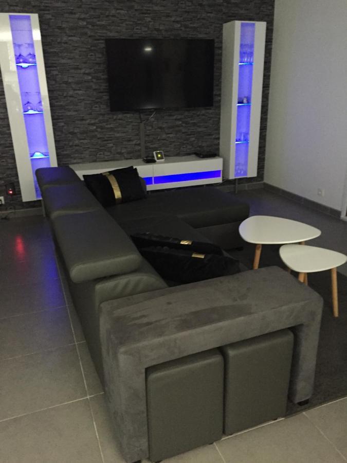 Privative 3 Et Piscine Priv Pres *